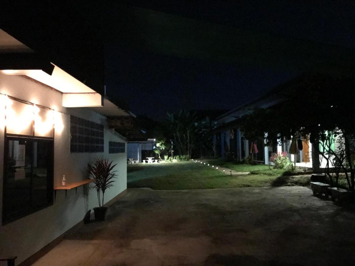 Ferienwohnung Jeerat House จิรัสเฮ้าส์ Phayao Exterior foto