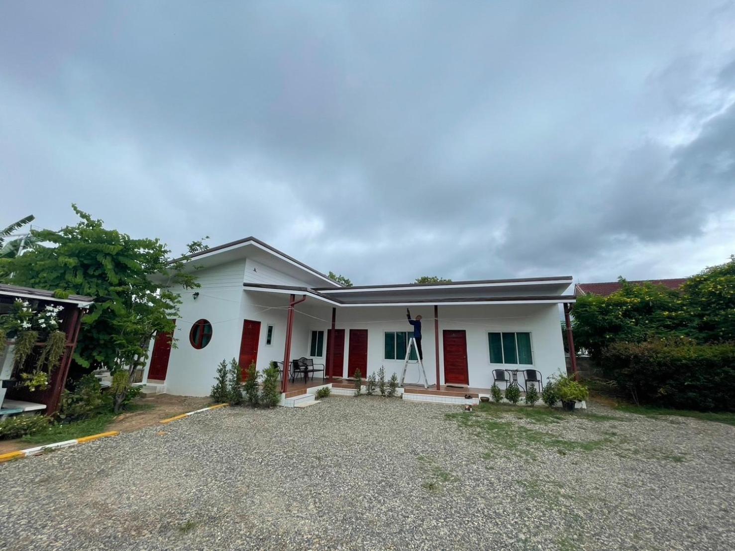 Ferienwohnung Jeerat House จิรัสเฮ้าส์ Phayao Exterior foto